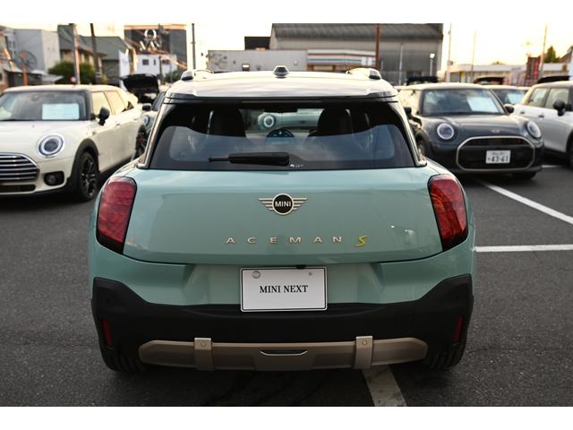 ＭＩＮＩ エースマンＳＥ　フェイバリット・トリム　元デモカー　純正ナビ　純正１８ＡＷ　ＰＤＣ　パノラマビュー　スポーツステアリング　　Ｓヒーター　ステアリングヒーター　リバースアシスト　ワイヤレスチャージング　ＡＣＣ　ＨＵＤ　ＡｐｐｌｅＣａｒＰｌａｙ（7枚目）