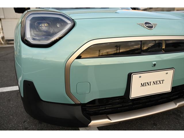 ＭＩＮＩ エースマンＳＥ　フェイバリット・トリム　元デモカー　純正ナビ　純正１８ＡＷ　ＰＤＣ　パノラマビュー　スポーツステアリング　　Ｓヒーター　ステアリングヒーター　リバースアシスト　ワイヤレスチャージング　ＡＣＣ　ＨＵＤ　ＡｐｐｌｅＣａｒＰｌａｙ（12枚目）