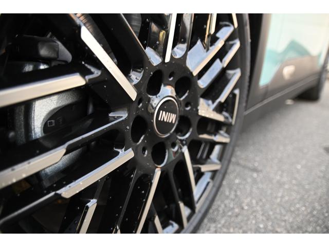 ＭＩＮＩ エースマンＳＥ　フェイバリット・トリム　元デモカー　純正ナビ　純正１８ＡＷ　ＰＤＣ　パノラマビュー　スポーツステアリング　　Ｓヒーター　ステアリングヒーター　リバースアシスト　ワイヤレスチャージング　ＡＣＣ　ＨＵＤ　ＡｐｐｌｅＣａｒＰｌａｙ（37枚目）