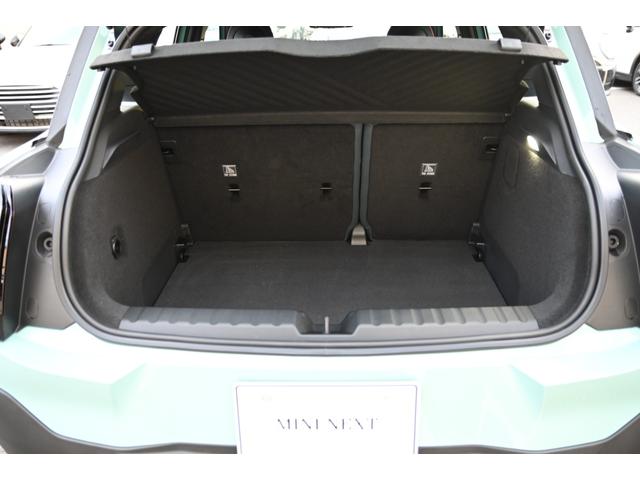ＭＩＮＩ エースマンＳＥ　フェイバリット・トリム　元デモカー　純正ナビ　純正１８ＡＷ　ＰＤＣ　パノラマビュー　スポーツステアリング　　Ｓヒーター　ステアリングヒーター　リバースアシスト　ワイヤレスチャージング　ＡＣＣ　ＨＵＤ　ＡｐｐｌｅＣａｒＰｌａｙ（41枚目）