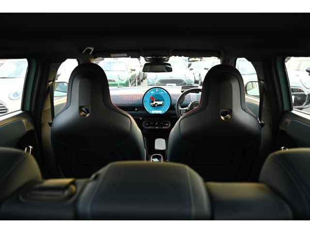 ＭＩＮＩ エースマンＳＥ　フェイバリット・トリム　元デモカー　純正ナビ　純正１８ＡＷ　ＰＤＣ　パノラマビュー　スポーツステアリング　　Ｓヒーター　ステアリングヒーター　リバースアシスト　ワイヤレスチャージング　ＡＣＣ　ＨＵＤ　ＡｐｐｌｅＣａｒＰｌａｙ（43枚目）