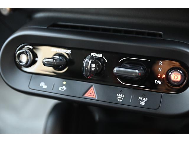 ＭＩＮＩ エースマンＳＥ　フェイバリット・トリム　元デモカー　純正ナビ　純正１８ＡＷ　ＰＤＣ　パノラマビュー　スポーツステアリング　　Ｓヒーター　ステアリングヒーター　リバースアシスト　ワイヤレスチャージング　ＡＣＣ　ＨＵＤ　ＡｐｐｌｅＣａｒＰｌａｙ（64枚目）