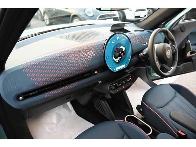 ＭＩＮＩ エースマンＳＥ　フェイバリット・トリム　元デモカー　純正ナビ　純正１８ＡＷ　ＰＤＣ　パノラマビュー　スポーツステアリング　　Ｓヒーター　ステアリングヒーター　リバースアシスト　ワイヤレスチャージング　ＡＣＣ　ＨＵＤ　ＡｐｐｌｅＣａｒＰｌａｙ（76枚目）