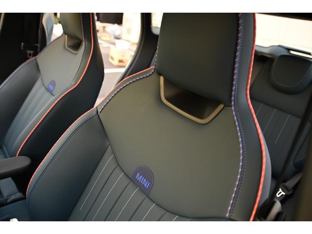ＭＩＮＩ エースマンＳＥ　フェイバリット・トリム　元デモカー　純正ナビ　純正１８ＡＷ　ＰＤＣ　パノラマビュー　スポーツステアリング　　Ｓヒーター　ステアリングヒーター　リバースアシスト　ワイヤレスチャージング　ＡＣＣ　ＨＵＤ　ＡｐｐｌｅＣａｒＰｌａｙ（78枚目）