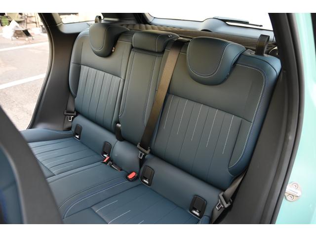 ＭＩＮＩ エースマンＳＥ　フェイバリット・トリム　元デモカー　純正ナビ　純正１８ＡＷ　ＰＤＣ　パノラマビュー　スポーツステアリング　　Ｓヒーター　ステアリングヒーター　リバースアシスト　ワイヤレスチャージング　ＡＣＣ　ＨＵＤ　ＡｐｐｌｅＣａｒＰｌａｙ（79枚目）