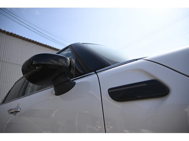 ＭＩＮＩ クーパー　ファーストパッケージ　クラシック・トリム　純正１６ＡＷ　前後ＰＤＣ　ワイヤレスチャージング　バックカメラ　ＰＤＣ　コンフォートアクセス　アームレスト　ＥＴＣ２．０　ＬＥＤヘッドライト　ドライビングモード　オートライト　レインセンサー（16枚目）