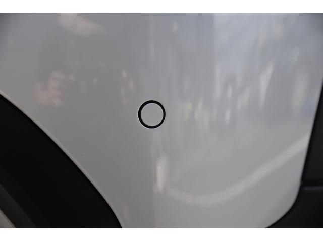 ＭＩＮＩ クーパー　ファーストパッケージ　クラシック・トリム　純正１６ＡＷ　前後ＰＤＣ　ワイヤレスチャージング　バックカメラ　ＰＤＣ　コンフォートアクセス　アームレスト　ＥＴＣ２．０　ＬＥＤヘッドライト　ドライビングモード　オートライト　レインセンサー（22枚目）