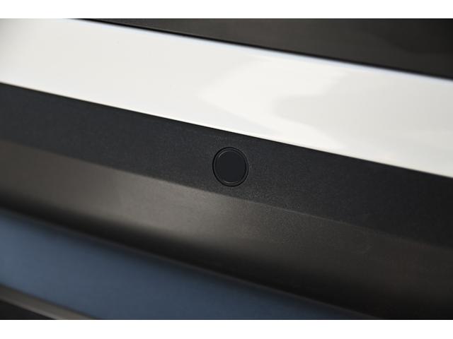 ＭＩＮＩ クーパー　ファーストパッケージ　クラシック・トリム　純正１６ＡＷ　前後ＰＤＣ　ワイヤレスチャージング　バックカメラ　ＰＤＣ　コンフォートアクセス　アームレスト　ＥＴＣ２．０　ＬＥＤヘッドライト　ドライビングモード　オートライト　レインセンサー（23枚目）