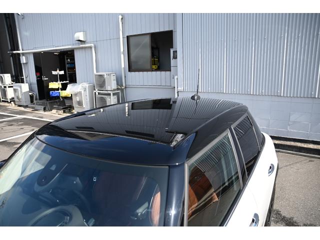 ＭＩＮＩ クーパー　ファーストパッケージ　クラシック・トリム　純正１６ＡＷ　前後ＰＤＣ　ワイヤレスチャージング　バックカメラ　ＰＤＣ　コンフォートアクセス　アームレスト　ＥＴＣ２．０　ＬＥＤヘッドライト　ドライビングモード　オートライト　レインセンサー（35枚目）