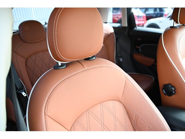 ＭＩＮＩ クーパー　ファーストパッケージ　クラシック・トリム　純正１６ＡＷ　前後ＰＤＣ　ワイヤレスチャージング　バックカメラ　ＰＤＣ　コンフォートアクセス　アームレスト　ＥＴＣ２．０　ＬＥＤヘッドライト　ドライビングモード　オートライト　レインセンサー（41枚目）