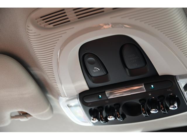 ＭＩＮＩ クーパー　ファーストパッケージ　クラシック・トリム　純正１６ＡＷ　前後ＰＤＣ　ワイヤレスチャージング　バックカメラ　ＰＤＣ　コンフォートアクセス　アームレスト　ＥＴＣ２．０　ＬＥＤヘッドライト　ドライビングモード　オートライト　レインセンサー（68枚目）