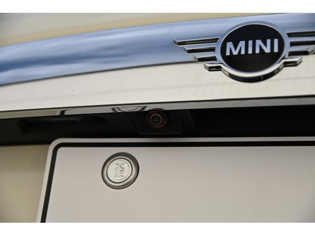 ＭＩＮＩ クーパー　純正ＨＤＤナビ　純正１５インチＡＷ　Ｄアシスト　純正ＨＤＤナビ　バックカメラ　ＰＤＣ　コンフォートアクセス　アームレスト　ＬＥＤヘッドライト　オートライト　レインセンサー　ワンオーナー（28枚目）