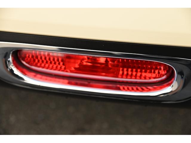 ＭＩＮＩ クーパー　純正ＨＤＤナビ　純正１５インチＡＷ　Ｄアシスト　純正ＨＤＤナビ　バックカメラ　ＰＤＣ　コンフォートアクセス　アームレスト　ＬＥＤヘッドライト　オートライト　レインセンサー　ワンオーナー（30枚目）