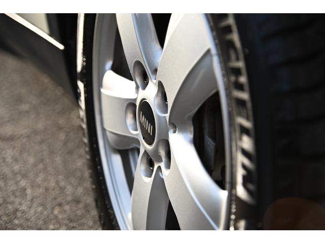 ＭＩＮＩ クーパー　純正ＨＤＤナビ　純正１５インチＡＷ　Ｄアシスト　純正ＨＤＤナビ　バックカメラ　ＰＤＣ　コンフォートアクセス　アームレスト　ＬＥＤヘッドライト　オートライト　レインセンサー　ワンオーナー（34枚目）