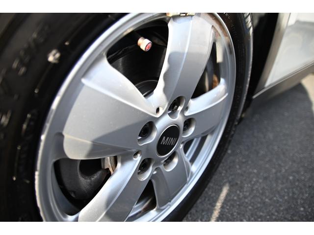 ＭＩＮＩ クーパー　純正ＨＤＤナビ　純正１５インチＡＷ　Ｄアシスト　純正ＨＤＤナビ　バックカメラ　ＰＤＣ　コンフォートアクセス　アームレスト　ＬＥＤヘッドライト　オートライト　レインセンサー　ワンオーナー（37枚目）