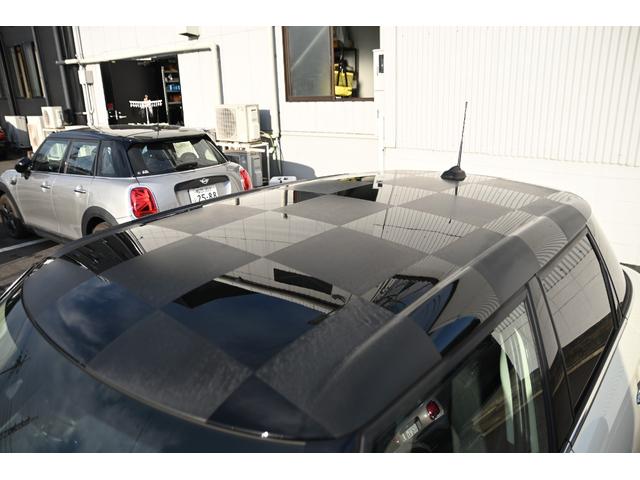 ＭＩＮＩ クーパー　純正ＨＤＤナビ　純正１５インチＡＷ　Ｄアシスト　純正ＨＤＤナビ　バックカメラ　ＰＤＣ　コンフォートアクセス　アームレスト　ＬＥＤヘッドライト　オートライト　レインセンサー　ワンオーナー（38枚目）