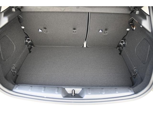 ＭＩＮＩ クーパー　純正ＨＤＤナビ　純正１５インチＡＷ　Ｄアシスト　純正ＨＤＤナビ　バックカメラ　ＰＤＣ　コンフォートアクセス　アームレスト　ＬＥＤヘッドライト　オートライト　レインセンサー　ワンオーナー（39枚目）