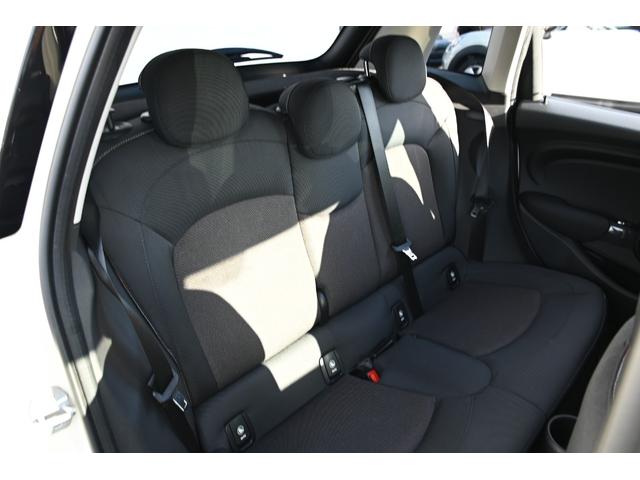 ＭＩＮＩ クーパー　純正ＨＤＤナビ　純正１５インチＡＷ　Ｄアシスト　純正ＨＤＤナビ　バックカメラ　ＰＤＣ　コンフォートアクセス　アームレスト　ＬＥＤヘッドライト　オートライト　レインセンサー　ワンオーナー（65枚目）