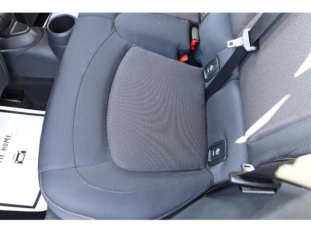 ＭＩＮＩ クーパー　純正ＨＤＤナビ　純正１５インチＡＷ　Ｄアシスト　純正ＨＤＤナビ　バックカメラ　ＰＤＣ　コンフォートアクセス　アームレスト　ＬＥＤヘッドライト　オートライト　レインセンサー　ワンオーナー（72枚目）