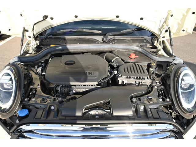 ＭＩＮＩ クーパー　純正ＨＤＤナビ　純正１５インチＡＷ　Ｄアシスト　純正ＨＤＤナビ　バックカメラ　ＰＤＣ　コンフォートアクセス　アームレスト　ＬＥＤヘッドライト　オートライト　レインセンサー　ワンオーナー（74枚目）