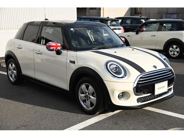 ＭＩＮＩ クーパー　純正ＨＤＤナビ　純正１５インチＡＷ　Ｄアシスト　純正ＨＤＤナビ　バックカメラ　ＰＤＣ　コンフォートアクセス　アームレスト　ＬＥＤヘッドライト　オートライト　レインセンサー　ワンオーナー（76枚目）