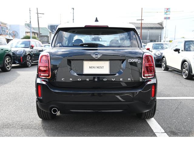 ＭＩＮＩ クーパーＤ　クロスオーバー　クラシック・トリム　純正１７ＡＷ　Ｄメーター　Ｄアシスト　Ｂカメラ　前後ＰＤＣ　コンフォートアクセス　ＥＴＣ２．０　ＬＥＤヘッドライト　ワイヤレスチャージング　ハーフレザーシート　ワンオーナー　ＡｐｐｌｅＣａｒＰｌａｙ（7枚目）