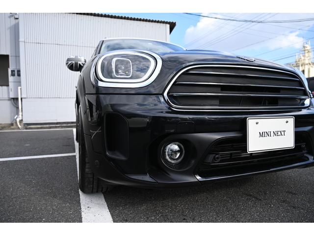 ＭＩＮＩ クーパーＤ　クロスオーバー　クラシック・トリム　純正１７ＡＷ　Ｄメーター　Ｄアシスト　Ｂカメラ　前後ＰＤＣ　コンフォートアクセス　ＥＴＣ２．０　ＬＥＤヘッドライト　ワイヤレスチャージング　ハーフレザーシート　ワンオーナー　ＡｐｐｌｅＣａｒＰｌａｙ（11枚目）