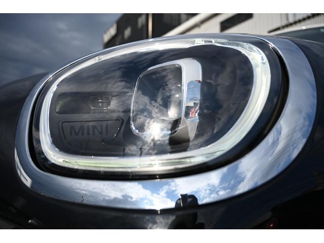 ＭＩＮＩ クーパーＤ　クロスオーバー　クラシック・トリム　純正１７ＡＷ　Ｄメーター　Ｄアシスト　Ｂカメラ　前後ＰＤＣ　コンフォートアクセス　ＥＴＣ２．０　ＬＥＤヘッドライト　ワイヤレスチャージング　ハーフレザーシート　ワンオーナー　ＡｐｐｌｅＣａｒＰｌａｙ（37枚目）