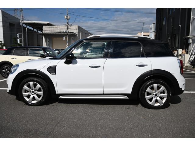 ＭＩＮＩ クーパーＤ　クロスオーバー　純正１７ＡＷ　Ｄアシスト　純正ナビ　Ｂカメラ　ＰＤＣ　ＬＥＤヘッドライト　ＥＴＣ２．０　電動リアゲート　オートライト　レインセンサー　ＡＣＣ（10枚目）