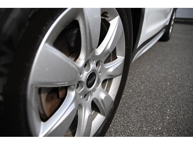 ＭＩＮＩ クーパーＤ　クロスオーバー　純正１７ＡＷ　Ｄアシスト　純正ナビ　Ｂカメラ　ＰＤＣ　ＬＥＤヘッドライト　ＥＴＣ２．０　電動リアゲート　オートライト　レインセンサー　ＡＣＣ（31枚目）