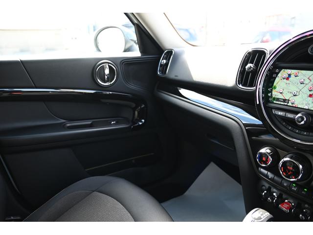 ＭＩＮＩ クーパーＤ　クロスオーバー　純正１７ＡＷ　Ｄアシスト　純正ナビ　Ｂカメラ　ＰＤＣ　ＬＥＤヘッドライト　ＥＴＣ２．０　電動リアゲート　オートライト　レインセンサー　ＡＣＣ（58枚目）