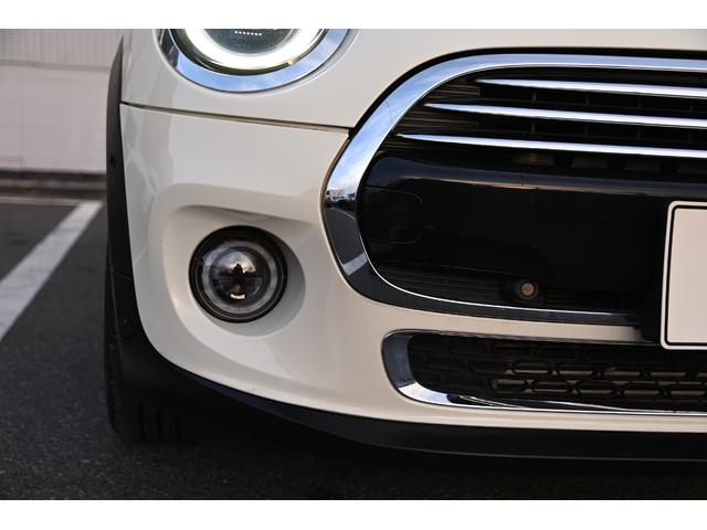 ＭＩＮＩ クーパー　純正ナビ　純正１５ＡＷ　前後ＰＤＣ　Ｄアシスト　Ｂカメラ　コンフォートアクセス　アームレスト　ＬＥＤヘッドライト　オートライト　レインセンサー　ワンーオーナー　シートヒーター（14枚目）