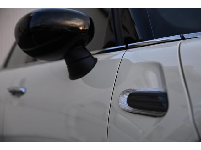 ＭＩＮＩ クーパー　純正ナビ　純正１５ＡＷ　前後ＰＤＣ　Ｄアシスト　Ｂカメラ　コンフォートアクセス　アームレスト　ＬＥＤヘッドライト　オートライト　レインセンサー　ワンーオーナー　シートヒーター（19枚目）