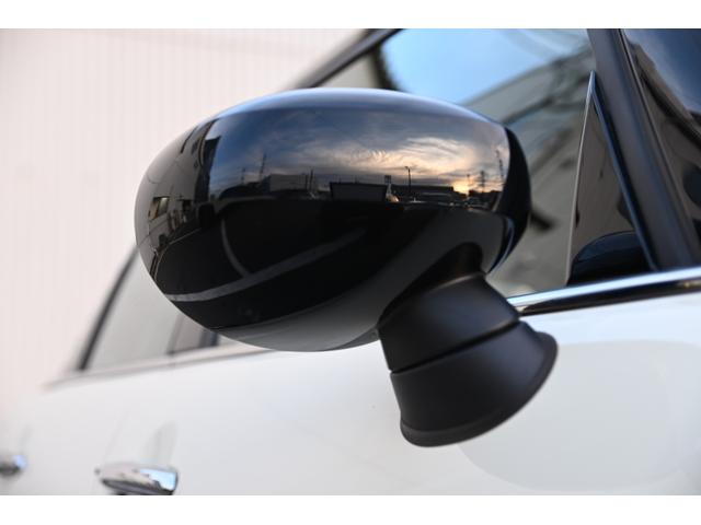 ＭＩＮＩ クーパー　純正ナビ　純正１５ＡＷ　前後ＰＤＣ　Ｄアシスト　Ｂカメラ　コンフォートアクセス　アームレスト　ＬＥＤヘッドライト　オートライト　レインセンサー　ワンーオーナー　シートヒーター（20枚目）