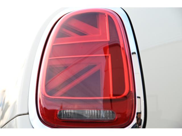 ＭＩＮＩ クーパー　純正ナビ　純正１５ＡＷ　前後ＰＤＣ　Ｄアシスト　Ｂカメラ　コンフォートアクセス　アームレスト　ＬＥＤヘッドライト　オートライト　レインセンサー　ワンーオーナー　シートヒーター（32枚目）