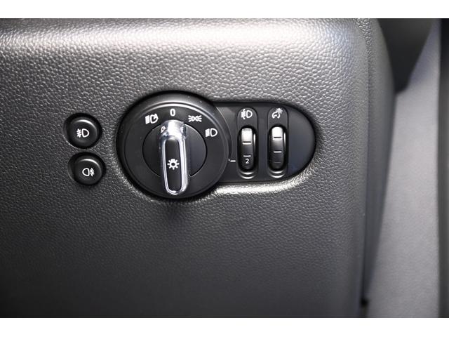 ＭＩＮＩ クーパー　純正ナビ　純正１５ＡＷ　前後ＰＤＣ　Ｄアシスト　Ｂカメラ　コンフォートアクセス　アームレスト　ＬＥＤヘッドライト　オートライト　レインセンサー　ワンーオーナー　シートヒーター（47枚目）