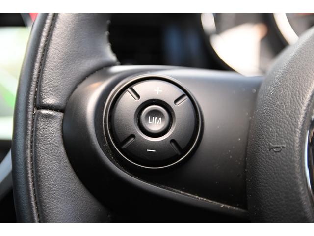 ＭＩＮＩ クーパー　純正ナビ　純正１５ＡＷ　前後ＰＤＣ　Ｄアシスト　Ｂカメラ　コンフォートアクセス　アームレスト　ＬＥＤヘッドライト　オートライト　レインセンサー　ワンーオーナー　シートヒーター（51枚目）