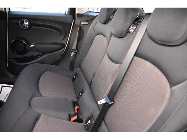 ＭＩＮＩ クーパー　純正ナビ　純正１５ＡＷ　前後ＰＤＣ　Ｄアシスト　Ｂカメラ　コンフォートアクセス　アームレスト　ＬＥＤヘッドライト　オートライト　レインセンサー　ワンーオーナー　シートヒーター（75枚目）