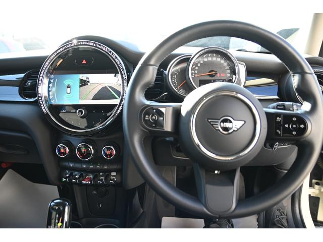 ＭＩＮＩ クーパー　エッセンシャル・トリム　純正１６ＡＷ　Ｂカメラ　前後ＰＤＣ　コンフォートアクセス　アームレスト　ＥＴＣ２．０　ＬＥＤヘッドライト　レインセンサー　ハーフレザーシート　ドライビングモード　クルコン　ＡｐｐｌｅＣａｒＰｌａｙ（44枚目）