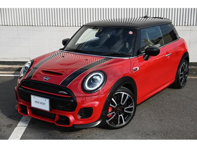 ＭＩＮＩ ジョンクーパーワークス　純正ナビ　純正１８インチＡＷ　Ｄメーター　Ｄアシスト　Ｂカメラ　ＰＤＣ　コンフォートアクセス　アームレスト　ＥＴＣ２．０　ＬＥＤヘッドライト　ドライビングモード　ＨＵＤ　ＡＣＣ　シートヒーター（2枚目）