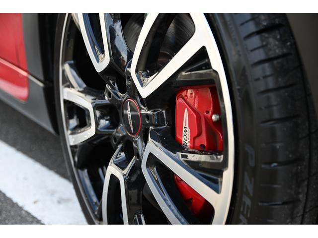 ＭＩＮＩ ジョンクーパーワークス　純正ナビ　純正１８インチＡＷ　Ｄメーター　Ｄアシスト　Ｂカメラ　ＰＤＣ　コンフォートアクセス　アームレスト　ＥＴＣ２．０　ＬＥＤヘッドライト　ドライビングモード　ＨＵＤ　ＡＣＣ　シートヒーター（17枚目）