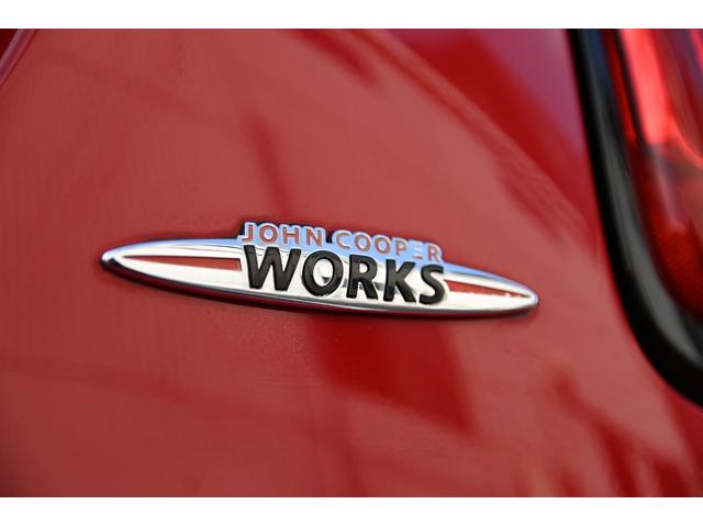 ＭＩＮＩ ジョンクーパーワークス　純正ナビ　純正１８インチＡＷ　Ｄメーター　Ｄアシスト　Ｂカメラ　ＰＤＣ　コンフォートアクセス　アームレスト　ＥＴＣ２．０　ＬＥＤヘッドライト　ドライビングモード　ＨＵＤ　ＡＣＣ　シートヒーター（31枚目）