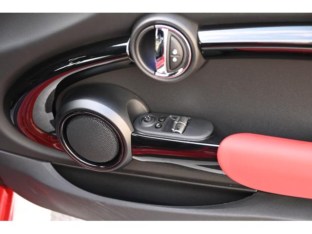 ＭＩＮＩ ジョンクーパーワークス　純正ナビ　純正１８インチＡＷ　Ｄメーター　Ｄアシスト　Ｂカメラ　ＰＤＣ　コンフォートアクセス　アームレスト　ＥＴＣ２．０　ＬＥＤヘッドライト　ドライビングモード　ＨＵＤ　ＡＣＣ　シートヒーター（48枚目）