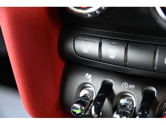 ＭＩＮＩ ジョンクーパーワークス　純正ナビ　純正１８インチＡＷ　Ｄメーター　Ｄアシスト　Ｂカメラ　ＰＤＣ　コンフォートアクセス　アームレスト　ＥＴＣ２．０　ＬＥＤヘッドライト　ドライビングモード　ＨＵＤ　ＡＣＣ　シートヒーター（66枚目）