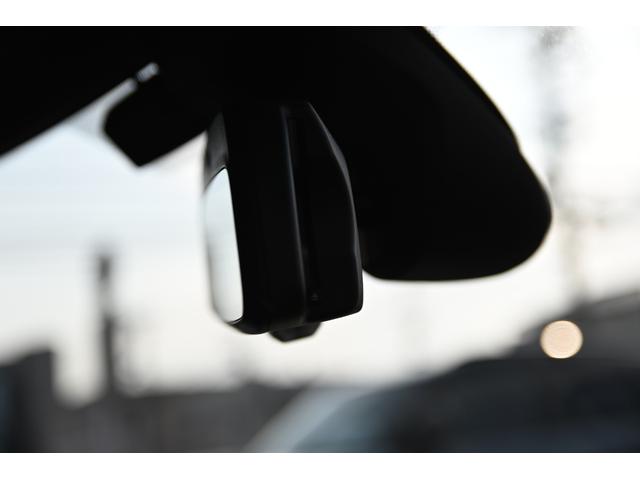 ＭＩＮＩ ジョンクーパーワークス　純正ナビ　純正１８インチＡＷ　Ｄメーター　Ｄアシスト　Ｂカメラ　ＰＤＣ　コンフォートアクセス　アームレスト　ＥＴＣ２．０　ＬＥＤヘッドライト　ドライビングモード　ＨＵＤ　ＡＣＣ　シートヒーター（75枚目）