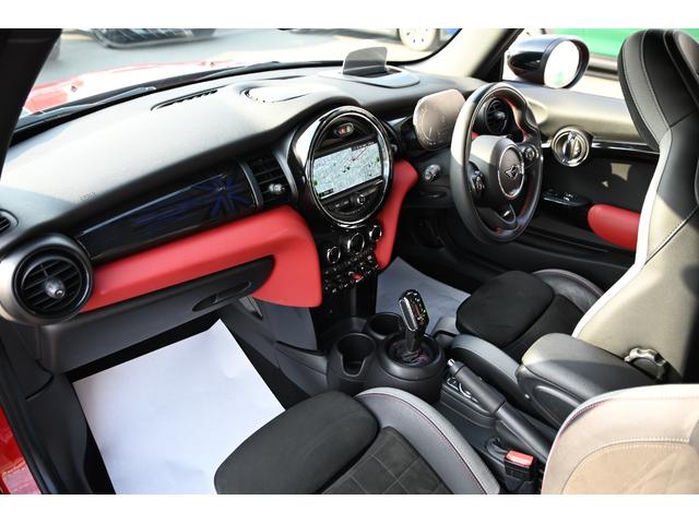 ＭＩＮＩ ジョンクーパーワークス　純正ナビ　純正１８インチＡＷ　Ｄメーター　Ｄアシスト　Ｂカメラ　ＰＤＣ　コンフォートアクセス　アームレスト　ＥＴＣ２．０　ＬＥＤヘッドライト　ドライビングモード　ＨＵＤ　ＡＣＣ　シートヒーター（78枚目）