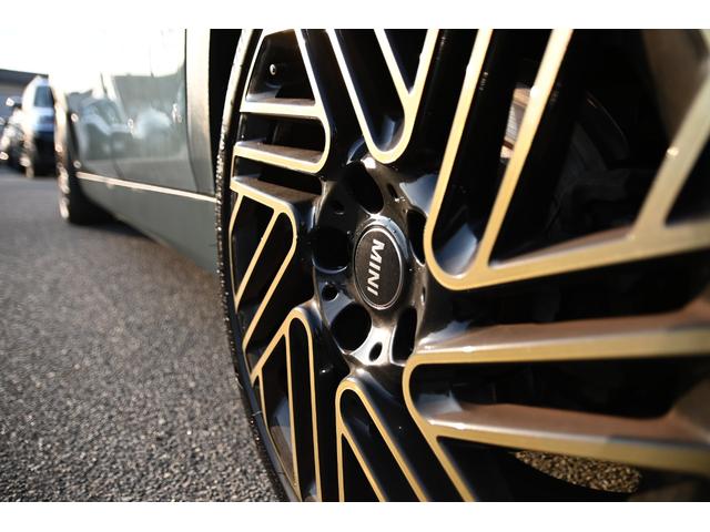 ＭＩＮＩ 　限定車　純正１８ＡＷ　Ｄアシスト　Ｂカメラ　ＰＤＣ　コンフォートアクセス　ＥＴＣ２．０　ＬＥＤヘッドライト　ドライビングモード　　シートヒーター　ＡＣＣ　ＡｐｐｌｅＣａｒＰｌａｙ（33枚目）