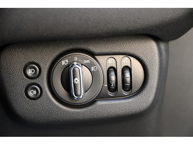ＭＩＮＩ 　限定車　純正１８ＡＷ　Ｄアシスト　Ｂカメラ　ＰＤＣ　コンフォートアクセス　ＥＴＣ２．０　ＬＥＤヘッドライト　ドライビングモード　　シートヒーター　ＡＣＣ　ＡｐｐｌｅＣａｒＰｌａｙ（55枚目）