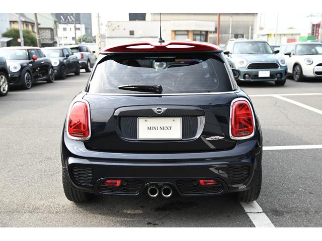 ＭＩＮＩ ジョンクーパーワークス　純正ＨＤＤナビ　純正１８インチＡＷ　Ｄアシスト　Ｂカメラ　ＰＤＣ　コンフォートアクセス　アームレスト　ＥＴＣ２．０　ＬＥＤヘッドライト　ドライビングモード　レインセンサー　ＨＵＤ　ＡＣＣ　ワンオーナー（7枚目）