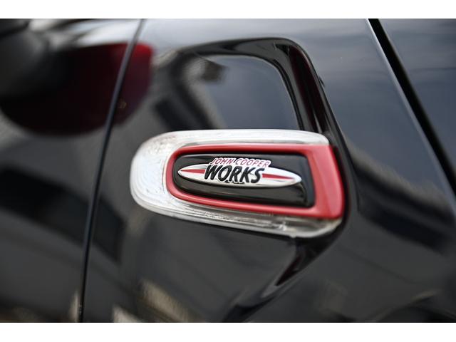 ＭＩＮＩ ジョンクーパーワークス　純正ＨＤＤナビ　純正１８インチＡＷ　Ｄアシスト　Ｂカメラ　ＰＤＣ　コンフォートアクセス　アームレスト　ＥＴＣ２．０　ＬＥＤヘッドライト　ドライビングモード　レインセンサー　ＨＵＤ　ＡＣＣ　ワンオーナー（19枚目）